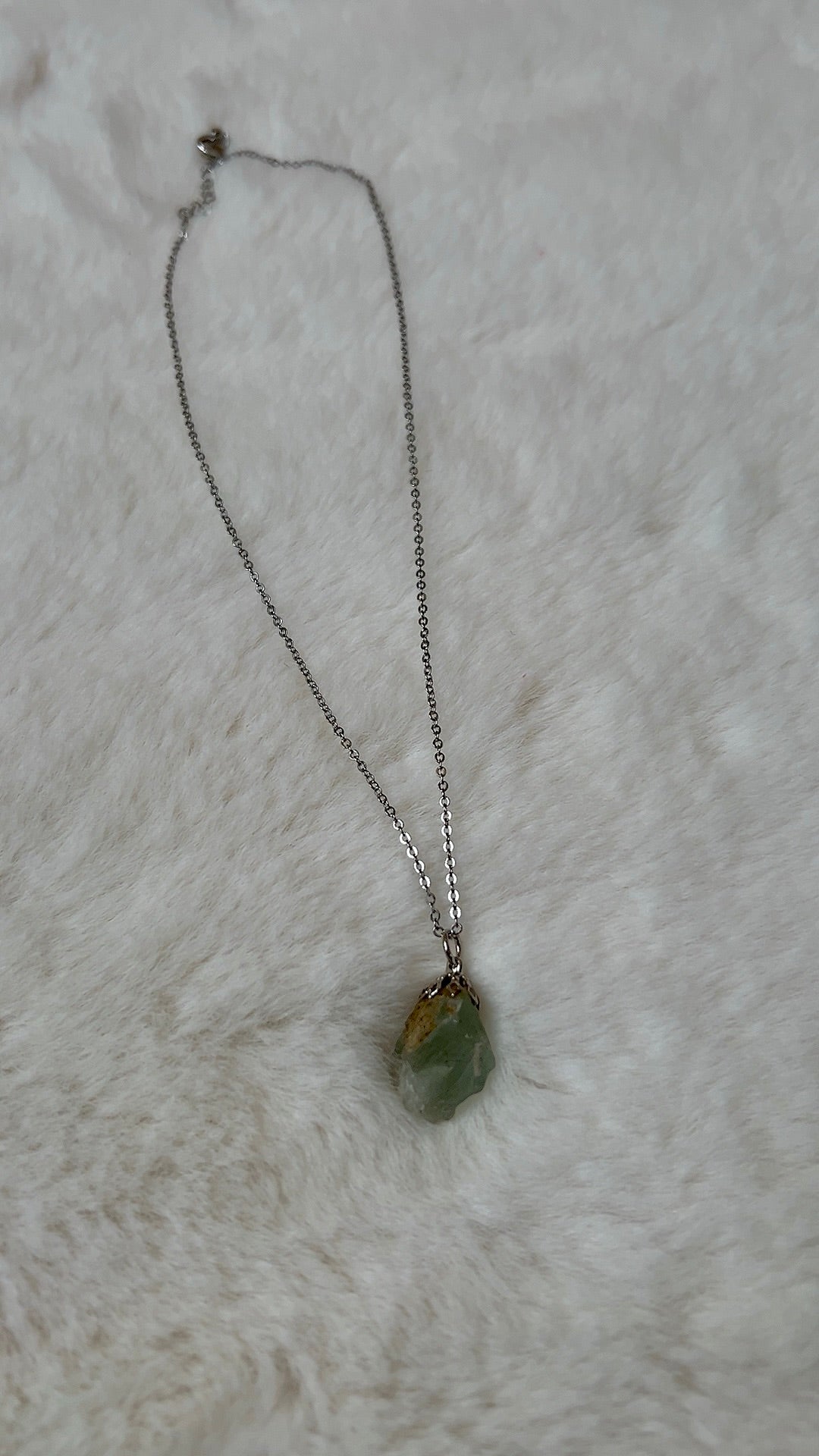 Collana con ciondolo in fluorite verde