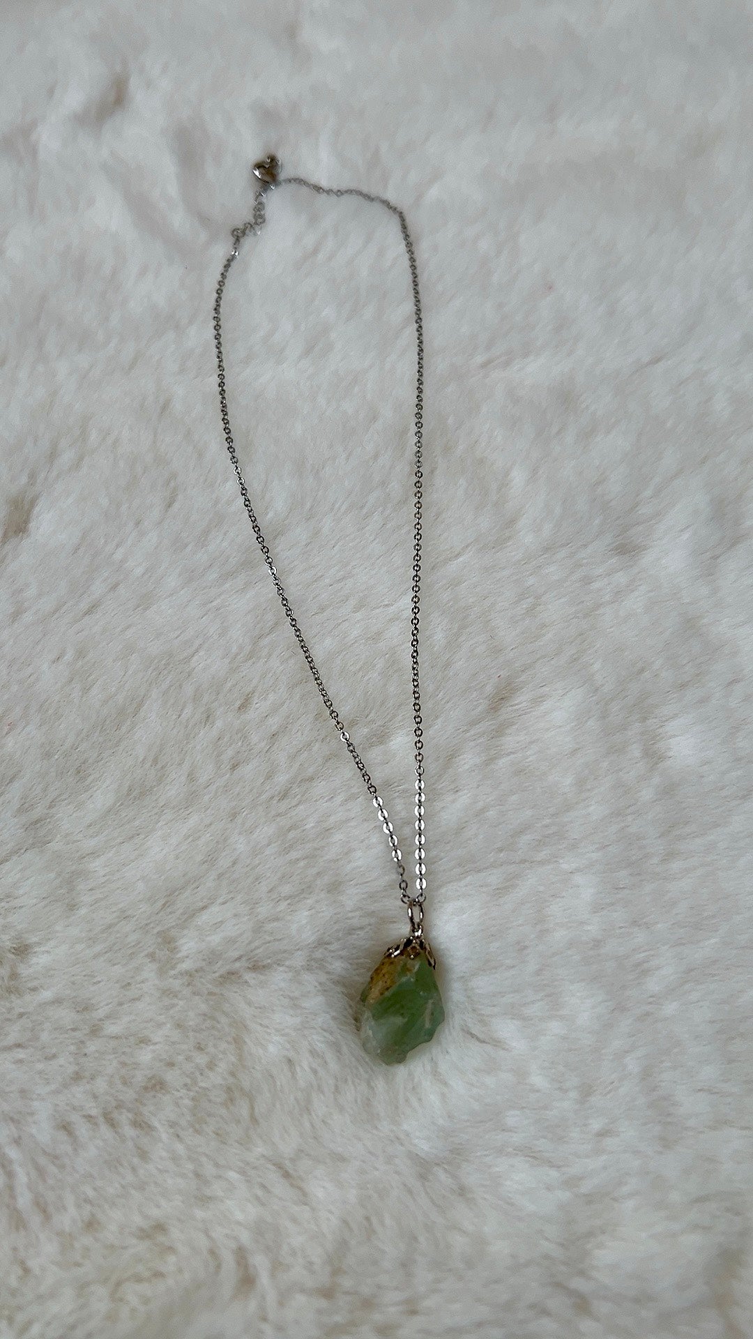 Collana con ciondolo in fluorite verde